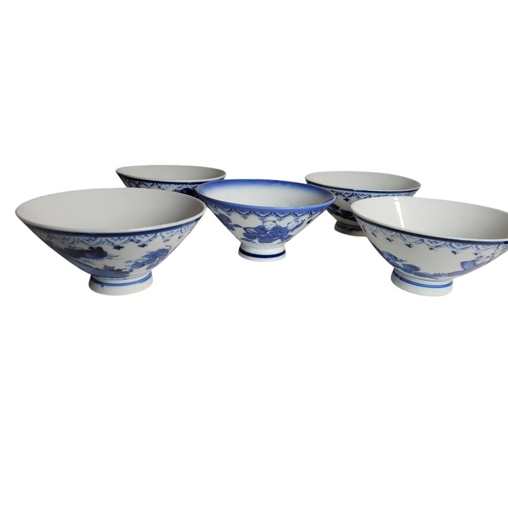 Mid-Century Japanese Sometsuke Rice Bowl  Blue & White Footed Porcelain - Picture 10 of 10